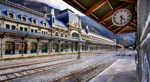 7C7E9FCC-5ACC-4551-A5E5-8AD85BF459D0