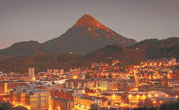 arrasate-atardecerok-ktzB-U110696969339KrF-624x385@Diario Vasco