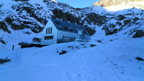 38F1F066-B3A9-4FC3-BF51-7A4FDA2FEBB5