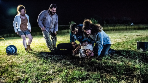 9049D112-4239-411A-B499-45000E8FB3D2